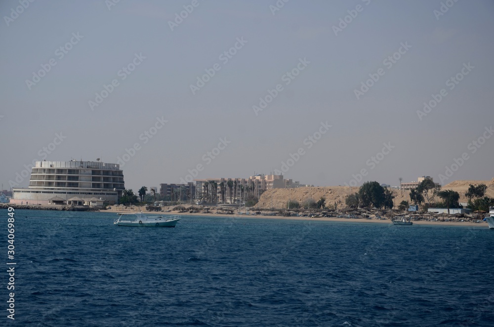 Embarcadère pour les bateaux en direction de l’île de Mahmya ( Hurghada -Égypte) Embarcadère pour les bateaux en direction de l’île de Mahmya ( Hurghada -Égypte)