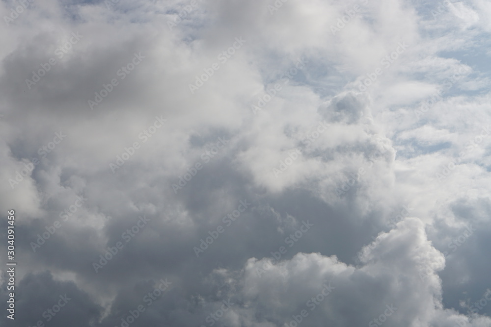 Fototapeta premium The sky that is about to rain makes the atmosphere look gloomy.