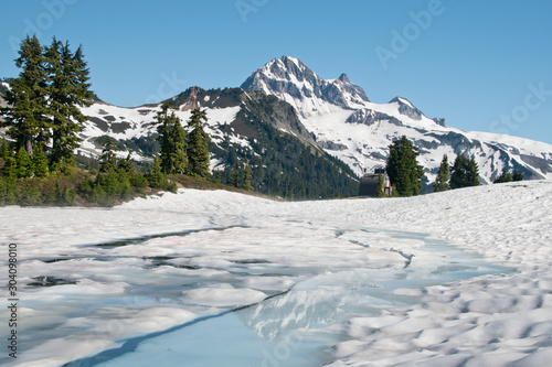 Obraz na płótnie Melting elfin lakes in spring