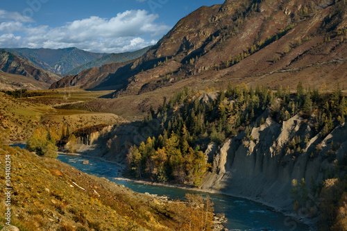 Russia. The South Of Western Siberia. Late autumn in the Altai mountains   the Chui river