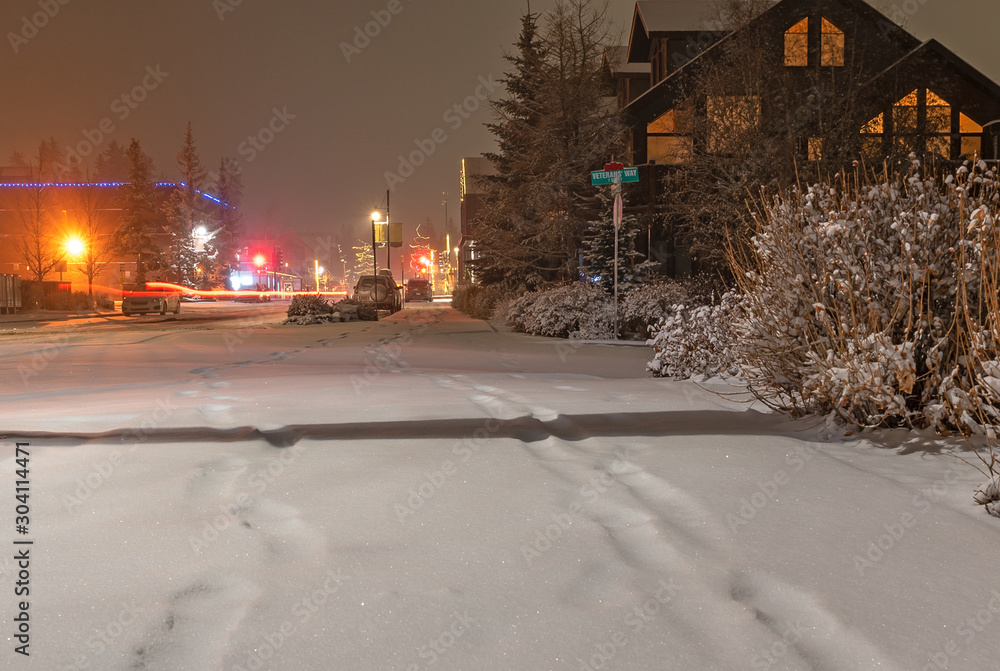 Obraz premium Snowy Street in Canmore