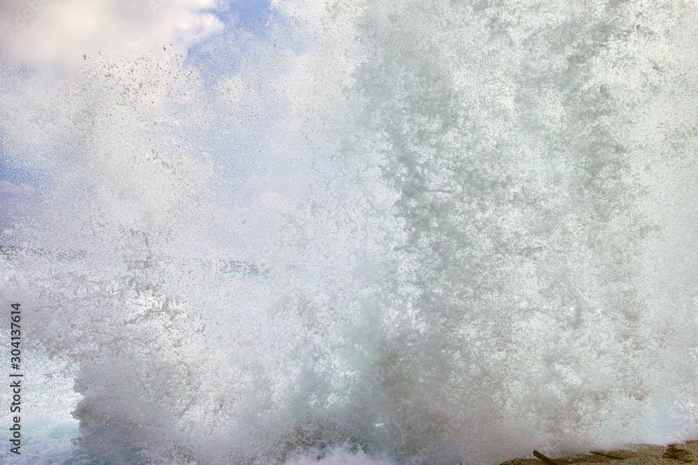 Fototapeta premium 砕ける波