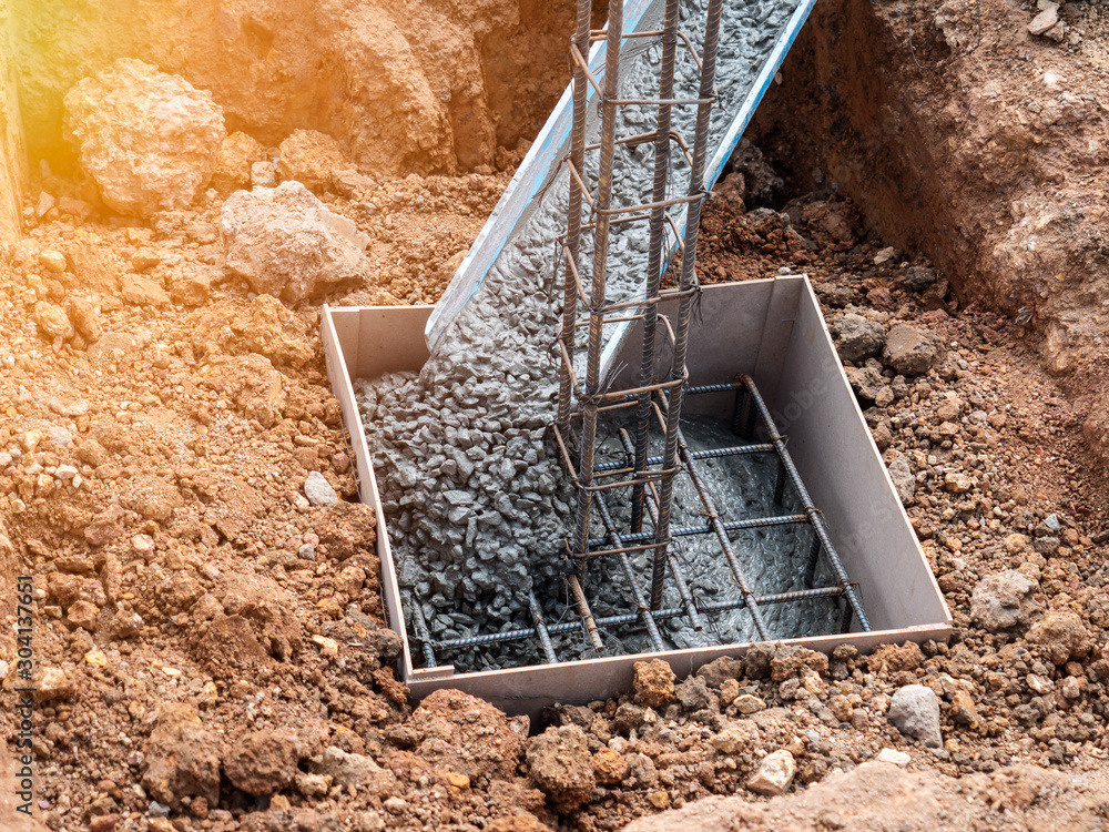 Ταπετσαρία pouring concrete formwork and reinforcement steel for construction foundation