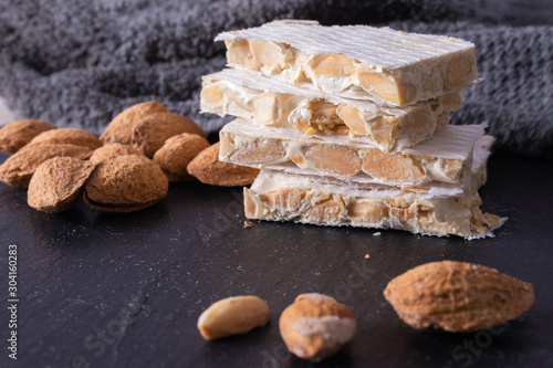 Quadro em tela white nougat with traditional christmas almonds