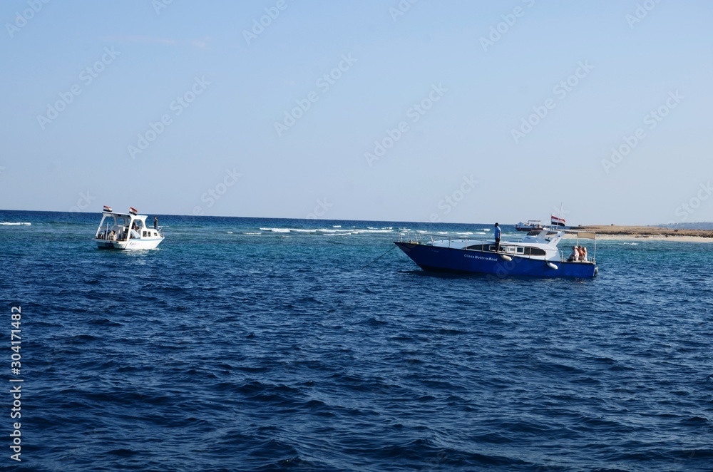 Croisière en Mer Rouge au large de Hurghada (Égypte) Croisière en Mer Rouge au large de Hurghada (Égypte)