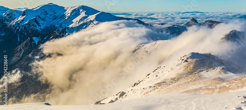 Fototapeta Naklejka Na Ścianę i Meble -  Tatry Zachodnie - Listopad 2019
