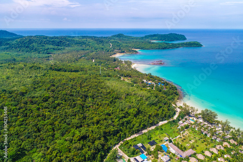 Fotografía Aerial view mangrove forest river with sea bay nature environment