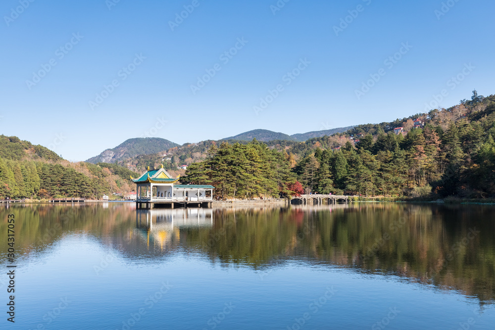 Fototapeta premium beautiful mount lu landscape in autumn