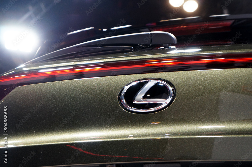KUALA LUMPUR, MALAYSIA - NOVEMBER 24, 2018: Lexus car brand emblem and ...