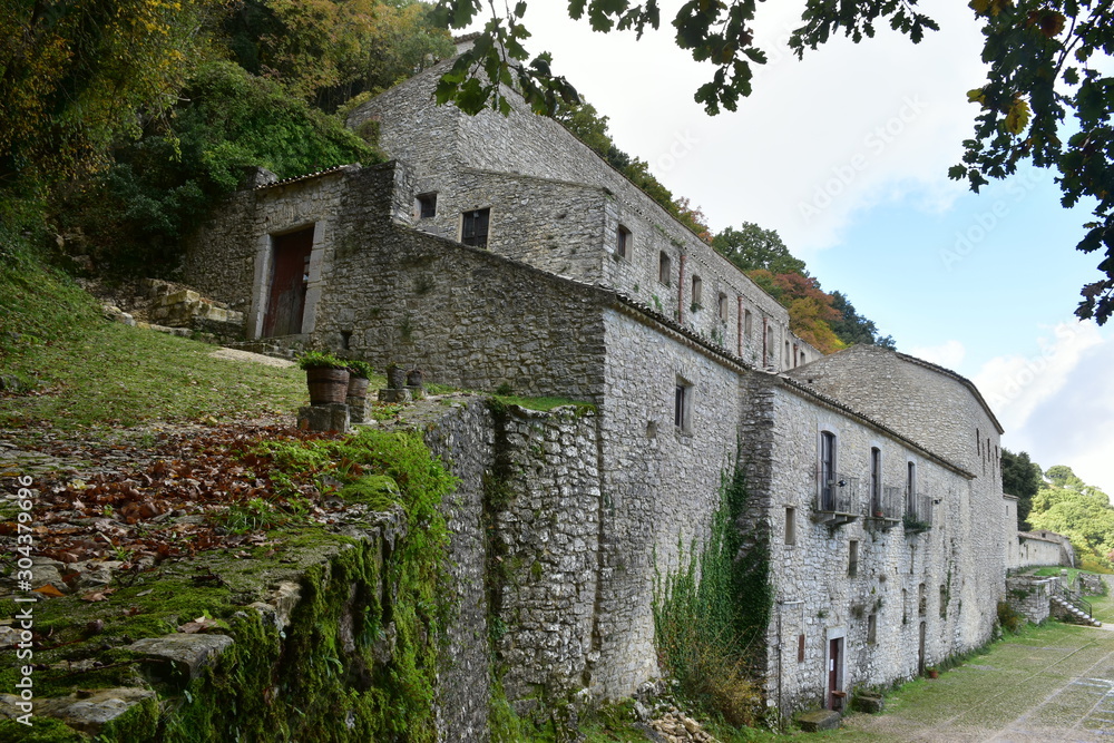L'eremo di Santa Rosalia alla Quisquina è una costruzione lungo le pendici del monte Quisquina