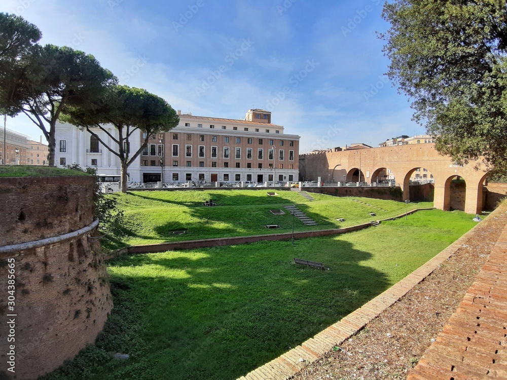 Roma - Scorcio panoramico dal parco di Castel Sant'Angelo