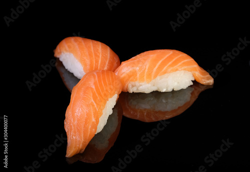 sushi with salmon, nigiri sushi-sake