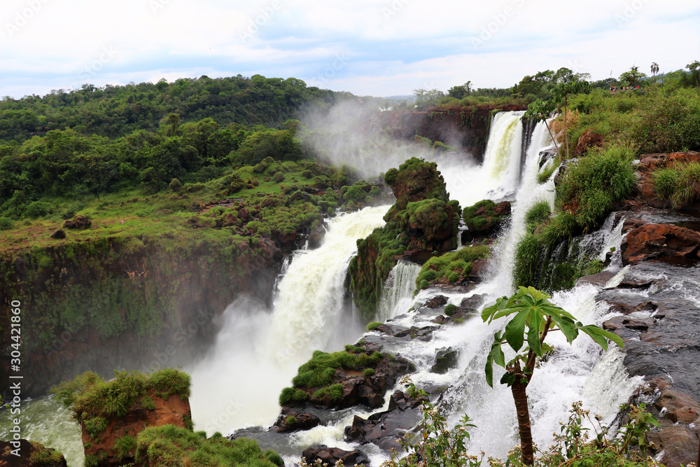 Iguazu Falls - Iguazú National Park, Paraná, Brazil, Argentina Iguazu Falls - Iguazú National Park, Paraná, Brazil, Argentina