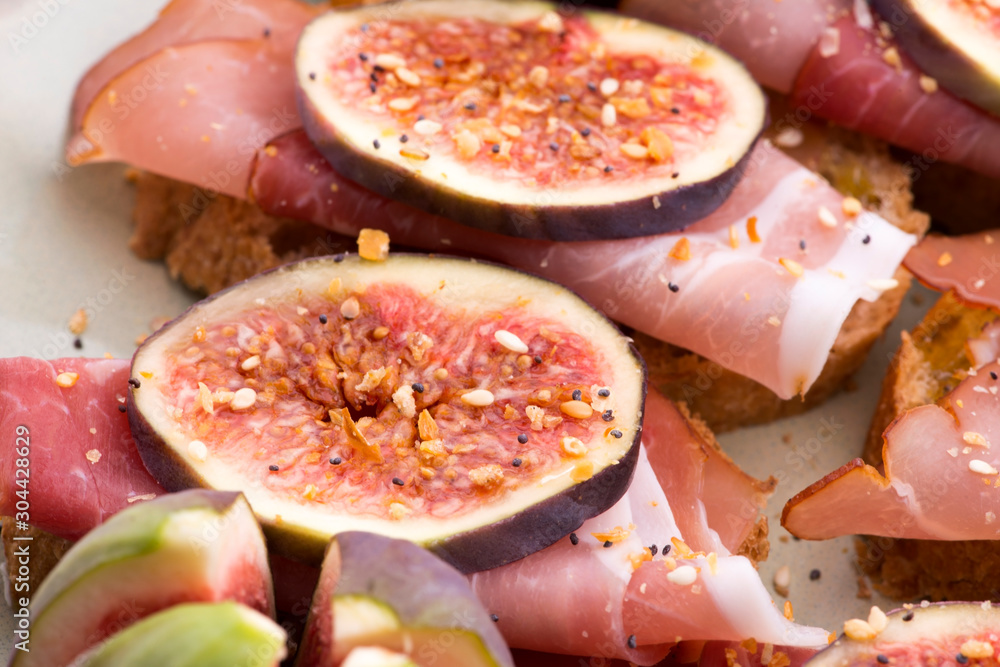 Sandwich with prosciutto, fig and olive oil Sandwich with prosciutto, fig and olive oil
