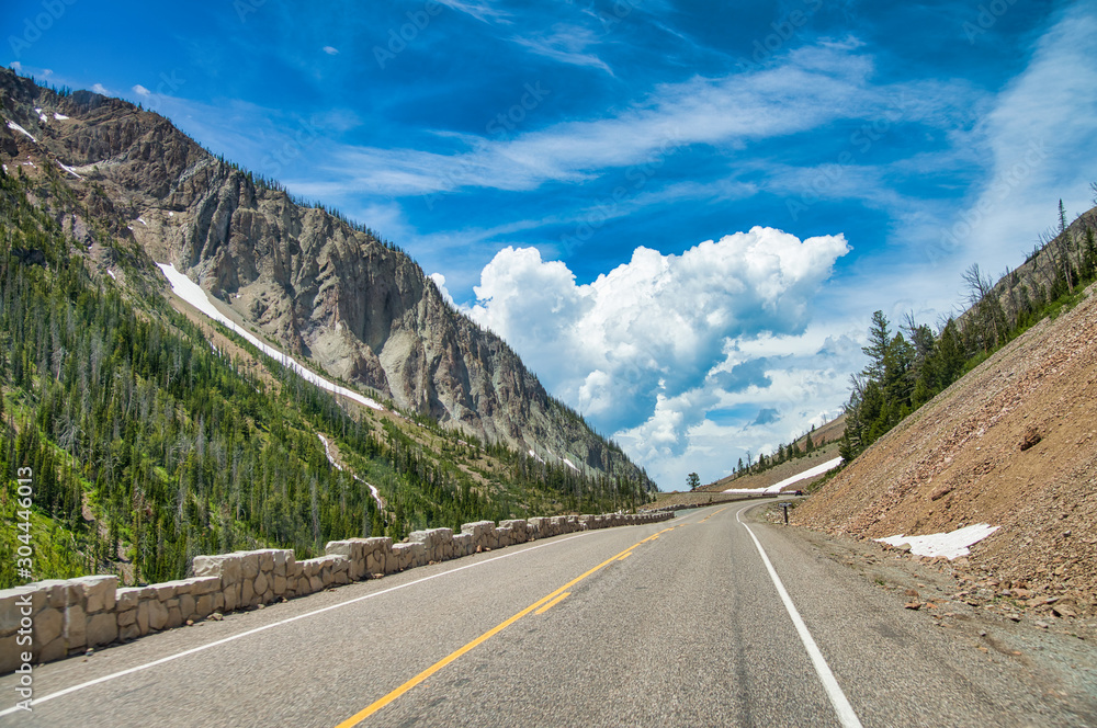 Fototapeta premium Road through Yellowstone National Park, Wyoming