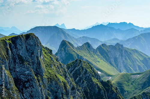 Fototapeta Naklejka Na Ścianę i Meble -  Mountain range in the Swiss Alps