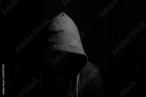 Fotografia Monocroma de un caso misterioso de hackers photo