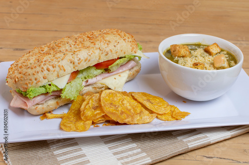 Sanduch combo with soup and patacones