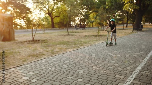 Wallpaper Mural 190727-scate-park-rr Torontodigital.ca