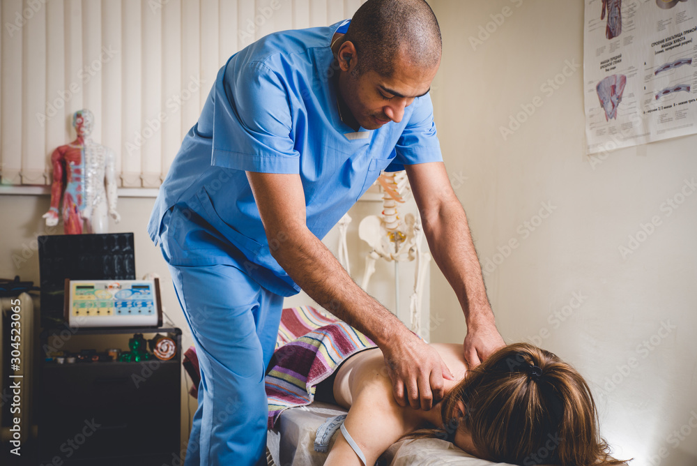 Obraz premium Beautiful woman having a massage