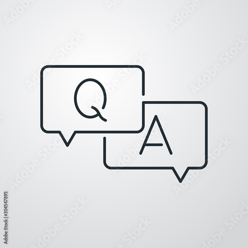 Icono lineal mensaje con texto Q y A en burbuja habla en fondo gris