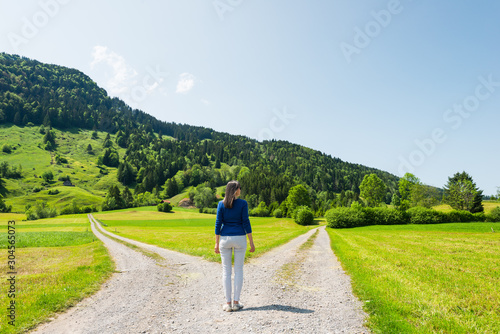 Φωτογραφία At the crossroads. Choosing of the way.