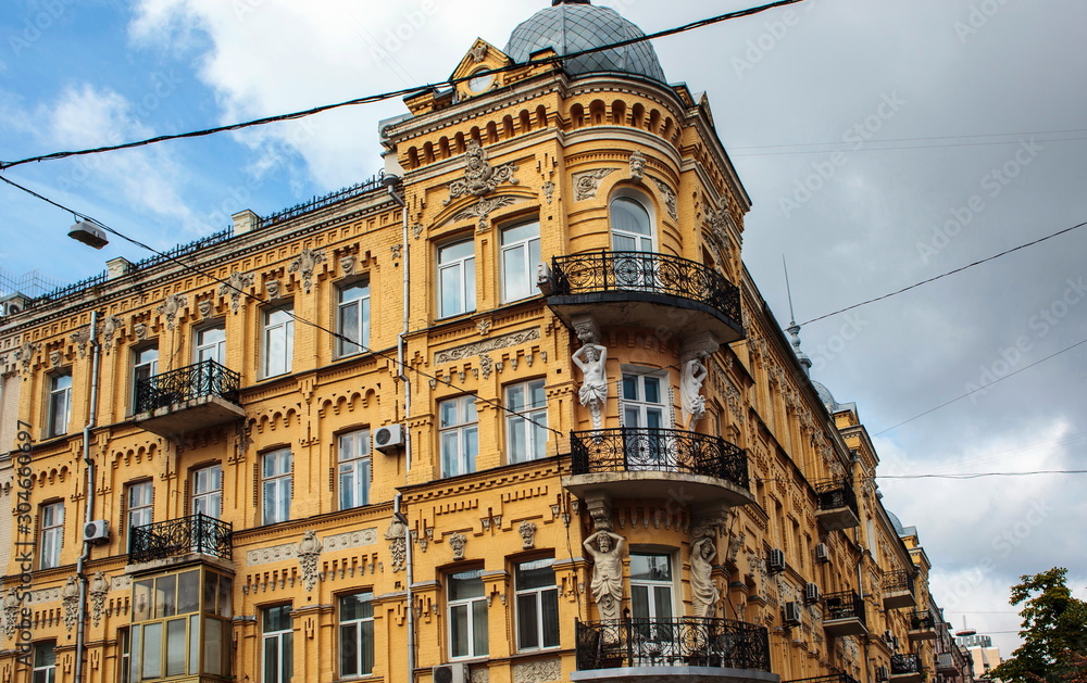 Fototapeta premium Old building