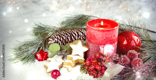 Weihnachtsdekoration - Bren...