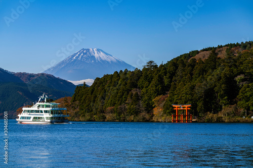 Obraz na płótnie 芦ノ湖から見る富士山 w salonie
