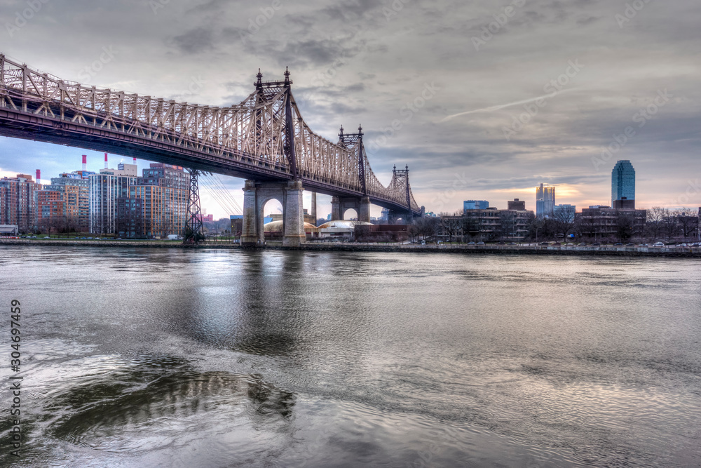 Obraz premium Brooklyn Bridge at sunrise