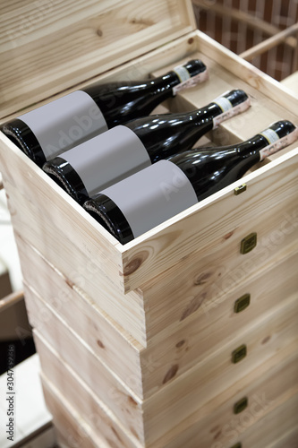 Alcohol delivery, wine storage, sale of sparkling wine