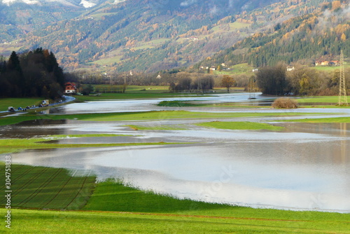 überflutete Felder photo