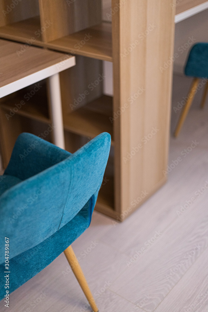 Bureau neuf avec chaise bleu et mobilier d'architecte style scandinave  Stock Photo | Adobe Stock