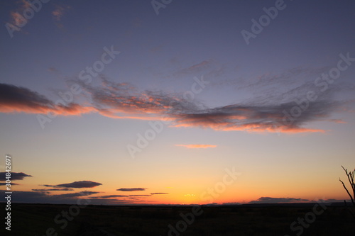 釧路湿原に落ちる夕日 © Hidep