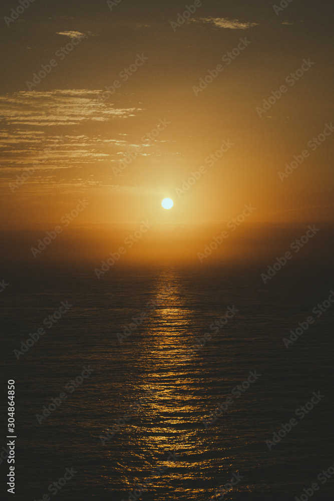 Obraz premium sunset over the sea