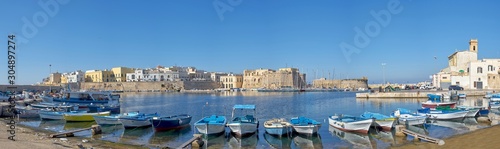 Cuadro en lienzo Panoramic View Of Gallipoli Harbour And Medieval Castle