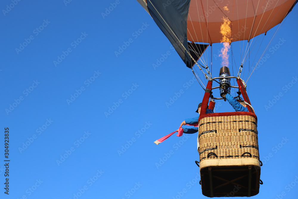 Naklejka premium hot air balloon in the sky
