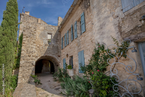 Fototapeta Naklejka Na Ścianę i Meble -  Village In Provence South Of France
