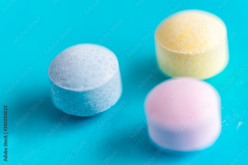 Obraz premium ビタミン剤のようなラムネ菓子