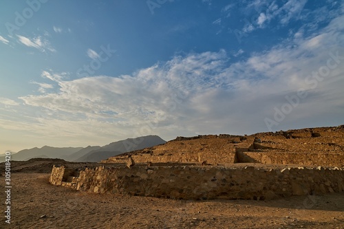 Caral Peru  la ciudad mas antigua de America 