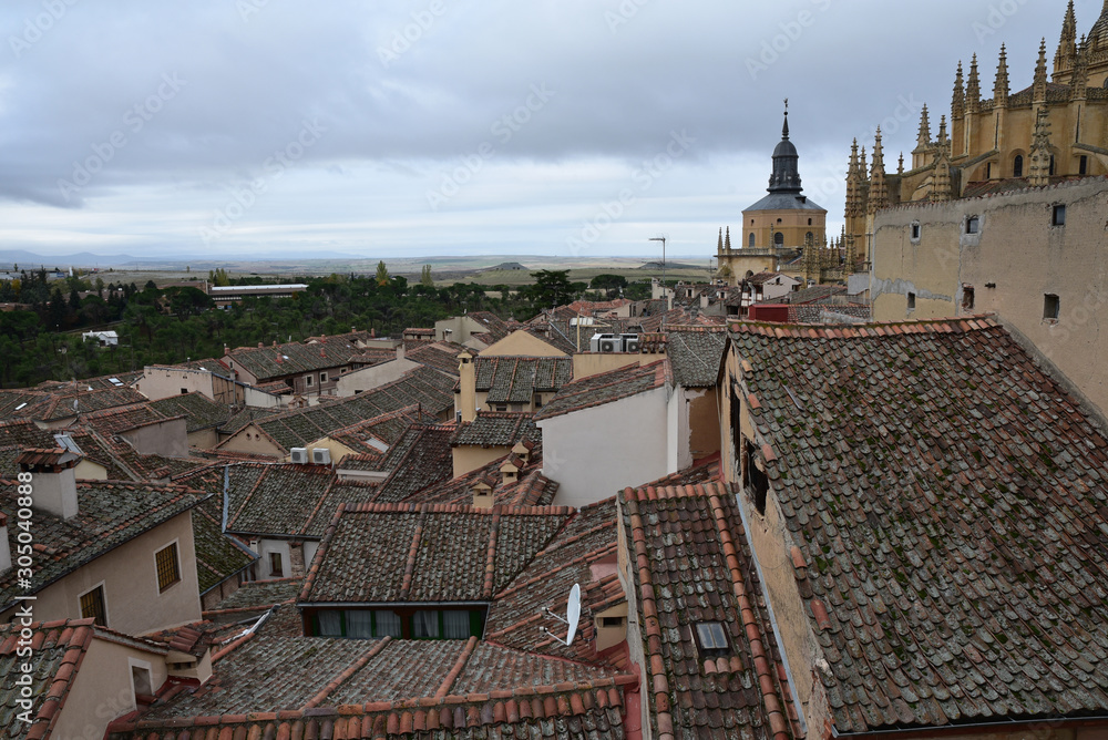 Fototapeta premium Toits et cathédrale de Ségovie, Espagne