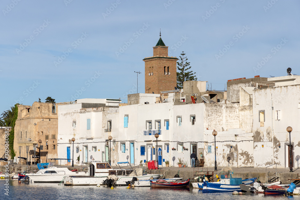 Fototapeta premium Vieux port et médina de Bizerte en Tunisie