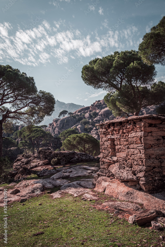 Obraz premium latmos mountain and stone house