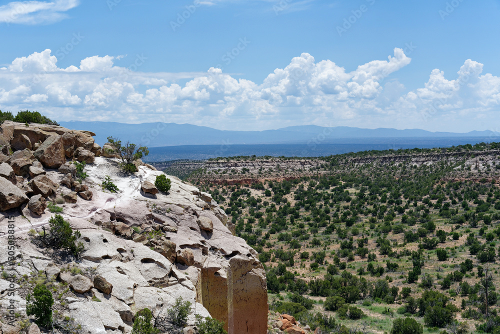 Fototapeta premium The Tsankawi Trail in Bandelier National Monument