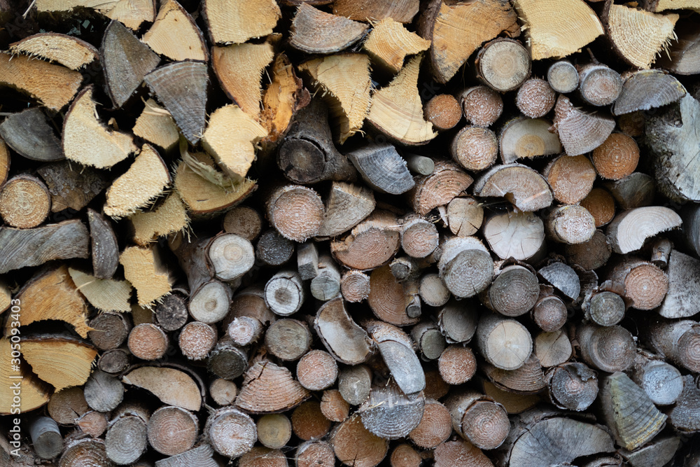 Eine Holzdriste mit verschiedenen Formen Eine Holzdriste mit verschiedenen Formen