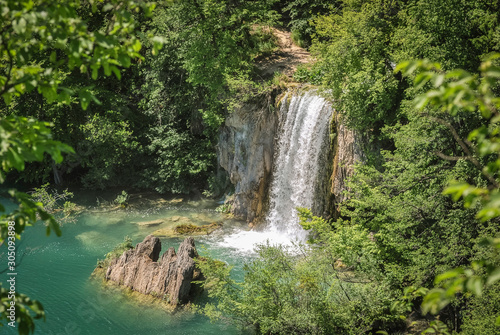 Fototapeta Naklejka Na Ścianę i Meble -  waterfall in the forest - Croatia5