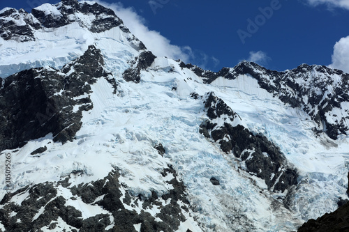 Gletscher und Schnee im Mount Cook Nationalpark in Neuseeland photo