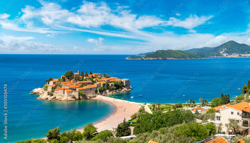 Fototapeta premium Wyspa Sveti Stefan w Budvie
