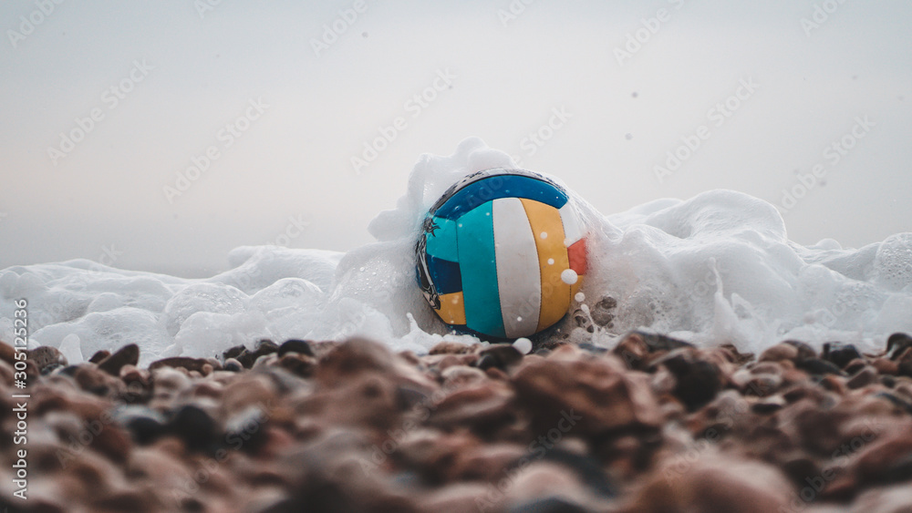 Obraz premium Volley ball at coast .