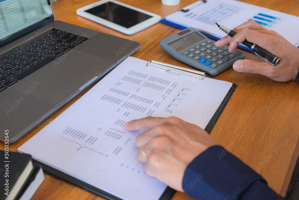 Business accountant Sitting in finance Accounting Auditor, banker, working in office Business accountant Sitting in finance Accounting Auditor, banker, working in office